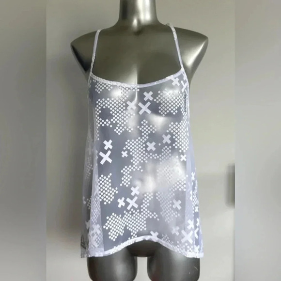 FREE 🆕Women’s Reebok Lesmills tank top - Picture 5 of 12